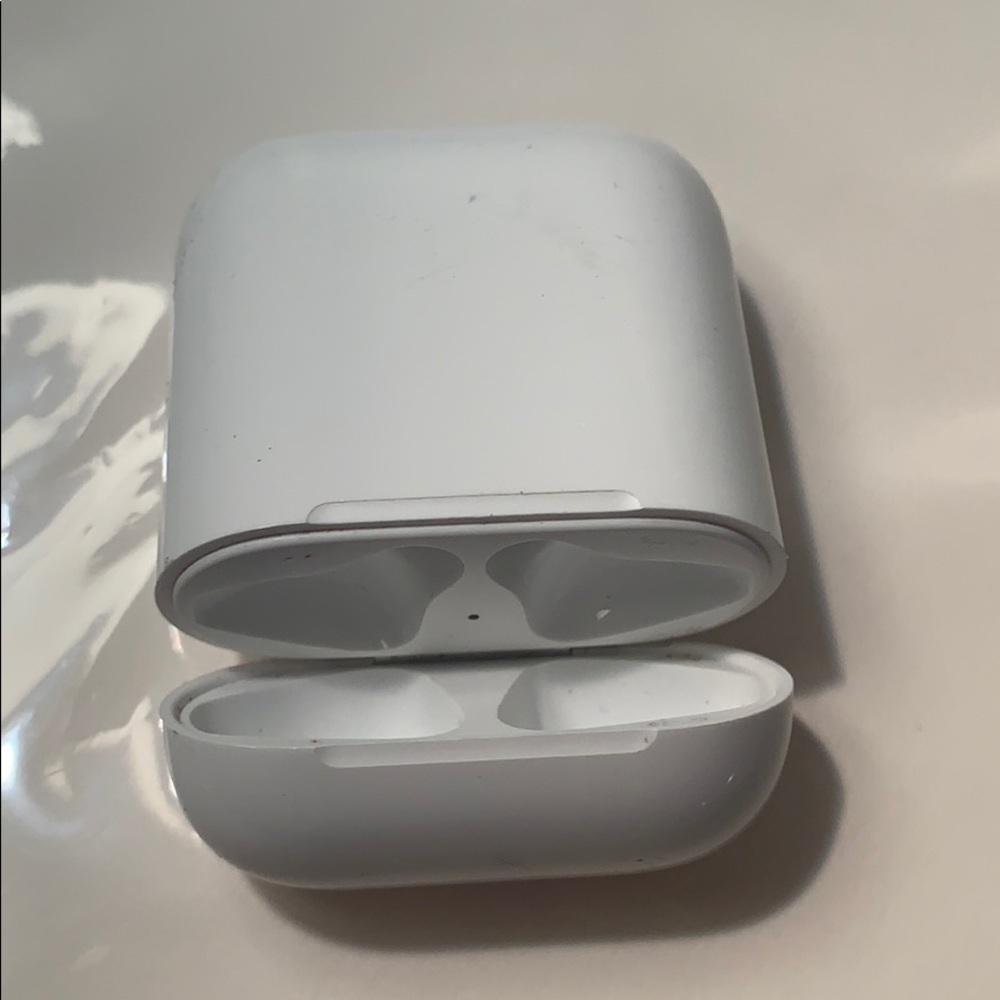 Apple AirPods with Charging Case - White